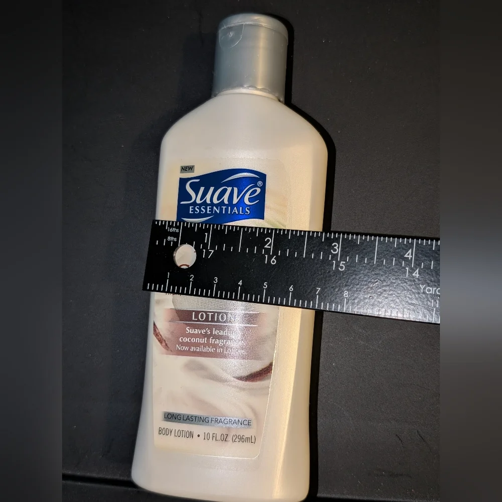 NWOT Suave Essentials Tropical Coconut Body Lotion 10oz
